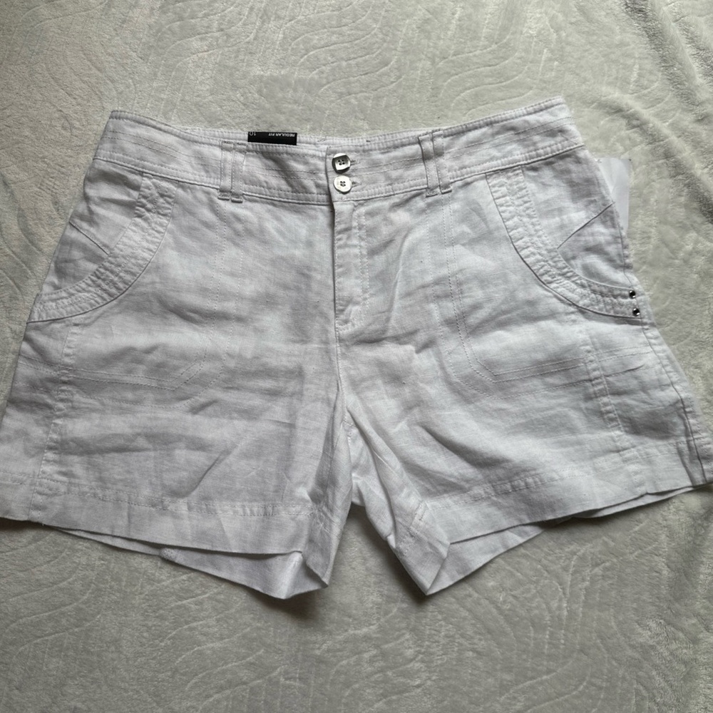 Women's White Linen Shorts